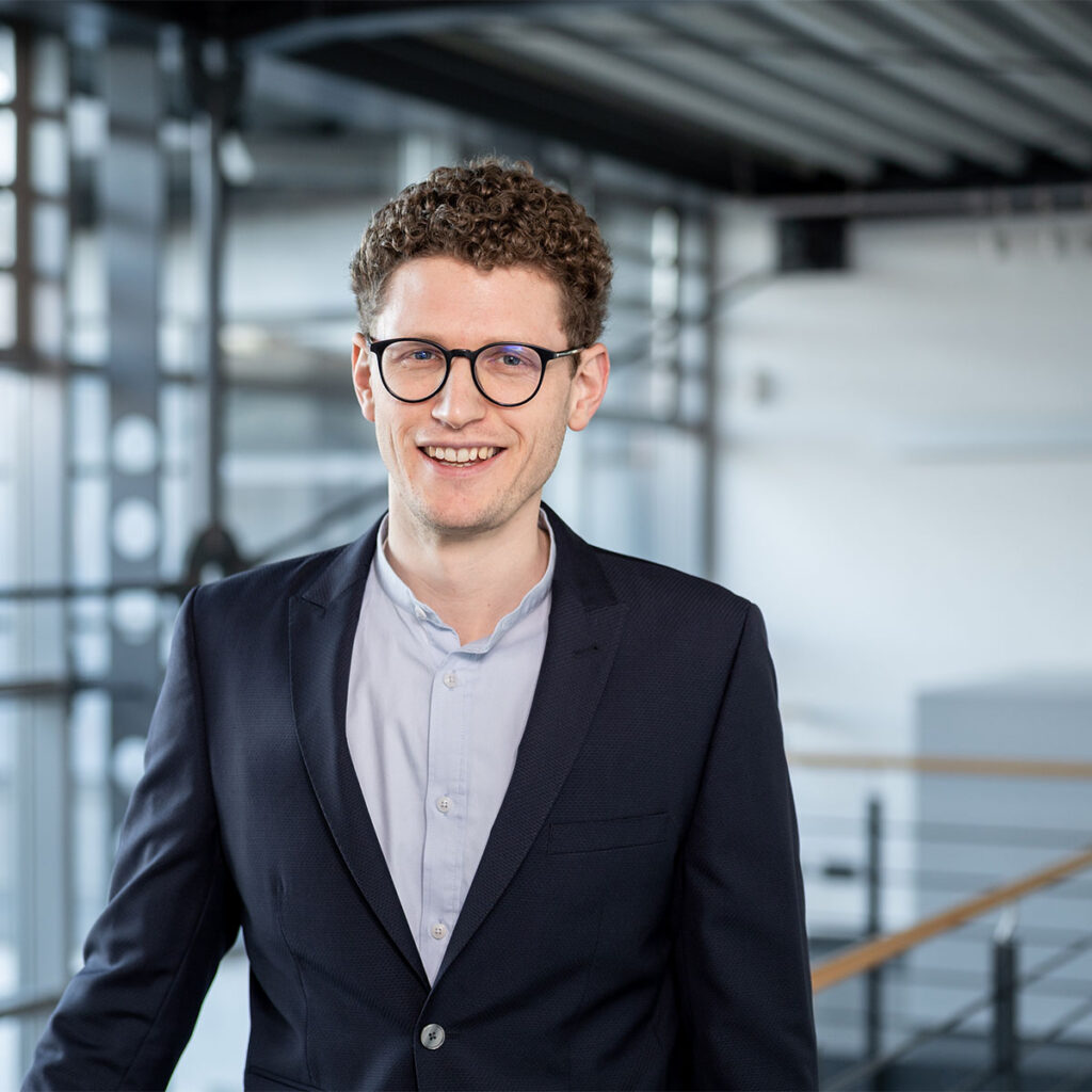 Ein Portrait von Bastian Huber, Mitarbeiter der BFT Planung GmbH